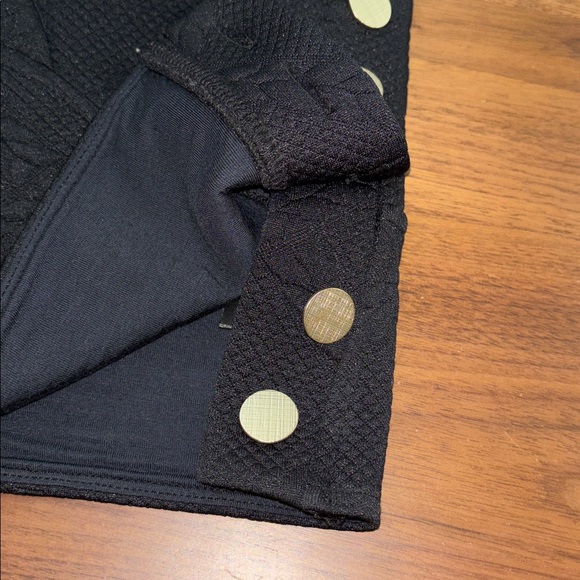 ANTHROPOLOGIE MAEVE SLEEVELESS CROPPED TANK WITH GOLD SIDE BUTTONS - Picture 7 of 11